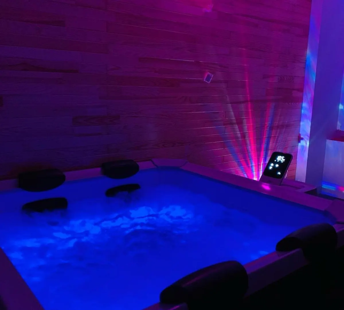 Maison 2 Chambres Avec Jaccuzi De 2 A 4 Pers Broons Apartman
